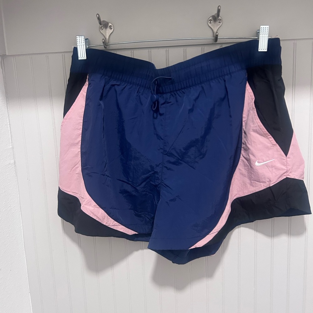 Nike Women's Navy and Tan Athletic Shorts - Picture 4 of 5